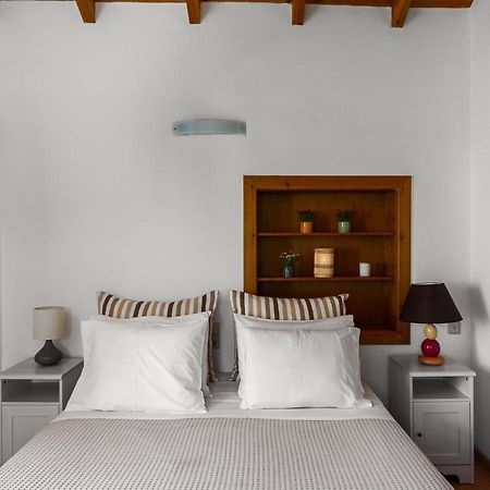 Traditional Rustic Maisonette By Konnect Agios Ioannis Peristerion 외부 사진
