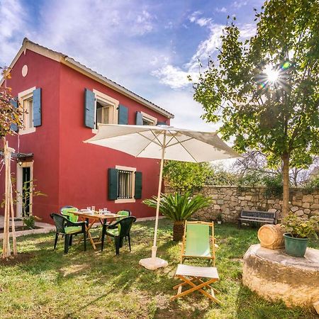 Traditional Rustic Maisonette By Konnect Agios Ioannis Peristerion 외부 사진